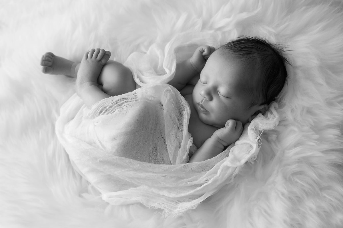seance photo de naissance style simple naturelle photographe ris orangis paris