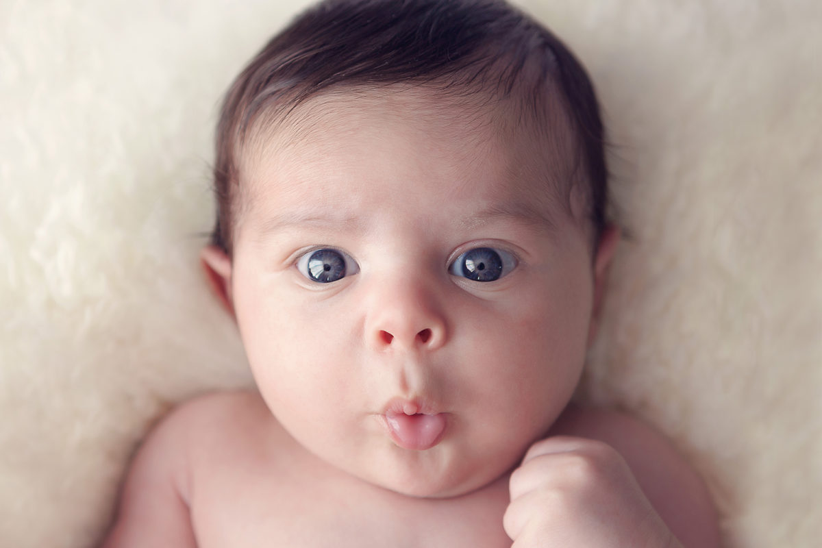 bebe grand yeux duck face