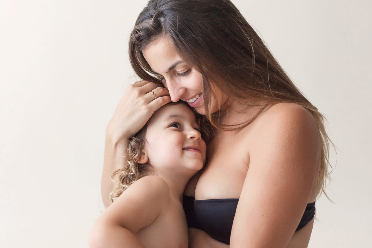 photo calin mère enfant